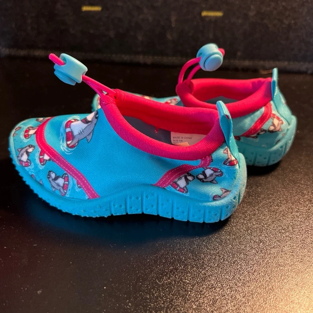 Girls Lily & Dan BOUTIQUE Beach Water Shoes Blue Pink Sz 5/6 Shark‎ Pool Splash